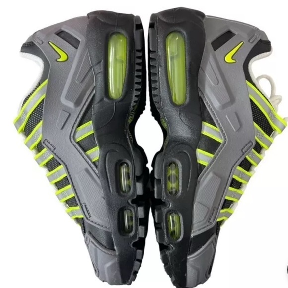 Size Nike Air Max 95 NDSTRKT Neon